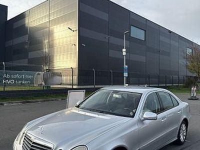Schwarz Gebraucht 2006 Mercedes E220 Elegance Limousine | 4.000 € (Fairer Preis)