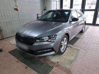Gebraucht Skoda Superb SportLine 200 PS (147 kW) 2023 Graphitegrau metallic Limousine