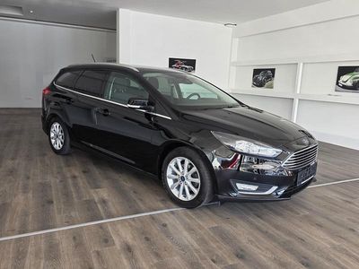 Gebraucht Ford Focus Titanium 125 PS (91 kW) 2019 Schwarz Kombi
