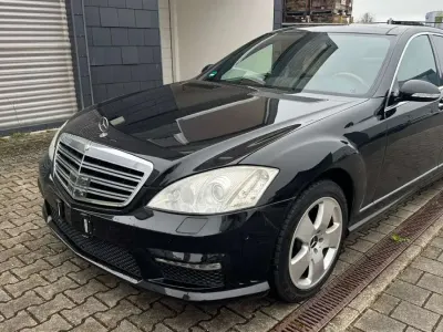 Begagnad Mercedes S320 235 HK (172 kW) 2007 Svart Sedan