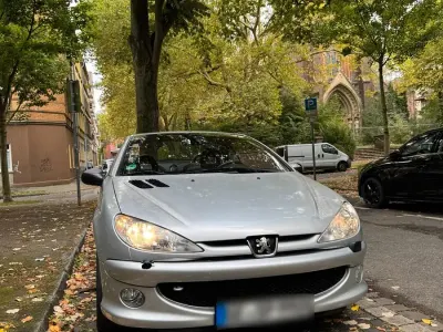 Gebraucht Peugeot 206 CC 110 PS (80 kW) 2005 Silber Cabrio
