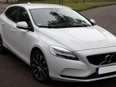 gebraucht Volvo V40 D2 Geartronic Momentum Momentum