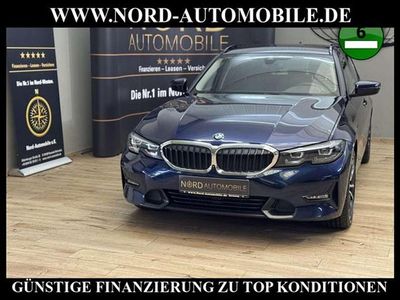 Blau Gebraucht 2021 BMW 330e Sport Line Kombi | 23.890 € (Fairer Preis)