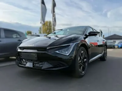 Używany Kia EV6 Earth 125 kW (170 KM) 2025 Czarny SUV