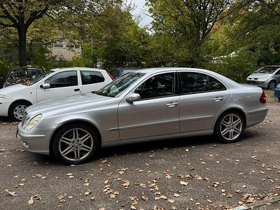 Mercedes E200
