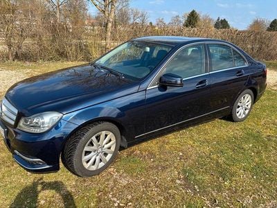 Gebraucht Mercedes C180 Avantgarde 156 PS (114 kW) 2012 Blau Limousine