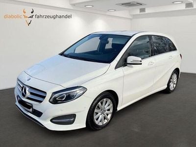 Usata Mercedes B200 156 CV (114 kW) 2017 Bianco Monovolume
