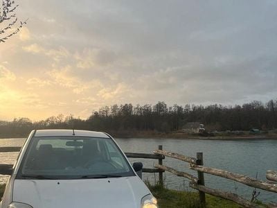 Second-hand Ford Fiesta 60 CP (44 kW) 2007 Gri Hatchback