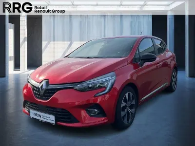 Używany Renault Clio V Evolution 101 KM (74 kW) 2023 Czerwony Hatchback