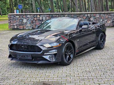 Schwarz Gebraucht 2023 Ford Mustang Cabrio | 30.001 €