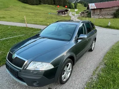 Gebraucht Skoda Octavia Scout Scout 4x4 140 PS (102 kW) 2009 Grau Kombi