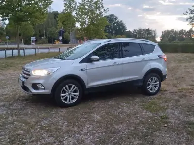 Gebraucht Ford Kuga Cool & Connect 150 PS (110 kW) 2019 Grau SUV