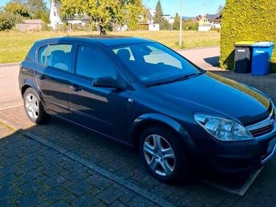 Gebraucht Opel Astra 116 PS (85 kW) 2007 Grau Limousine