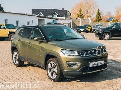 Gebraucht Jeep Compass Limited 170 PS (125 kW) 2018 Olive green/ dach schwarz (metallic) SUV