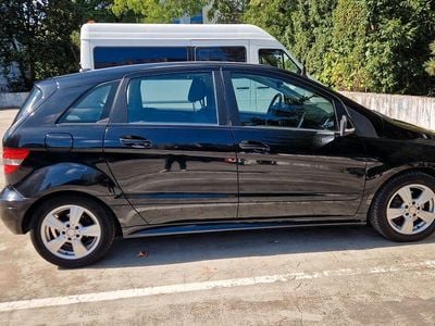 Mercedes B180