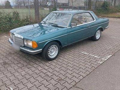 Second-hand Mercedes 230 136 CP (100 kW) 1983 Coupe