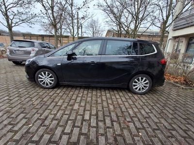 Schwarz Gebraucht 2017 Opel Zafira Tourer Van / Kleinbus | 9.900 € (Fairer Preis)