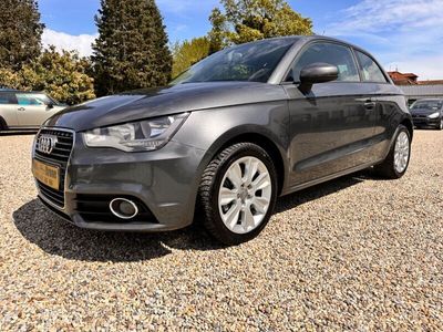 gebraucht Audi A1 1.6 TDI*S-LINE*1.HAND*TEMPOMAT*KLIMA*SZHG*EU5