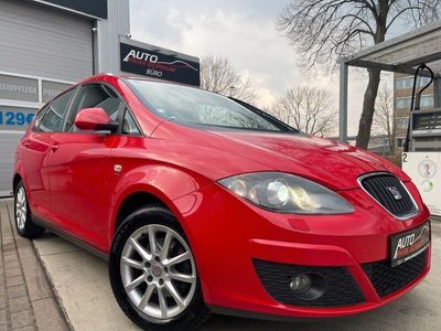 Rot Gebraucht 2012 Seat Altea XL Stylance Van / Kleinbus | 7.490 € (Etwas zu teuer)