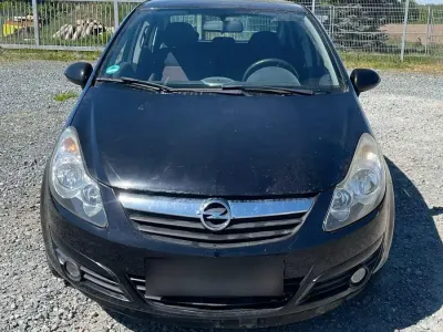 Usado Opel Corsa 90 HP (66 kW) 2007 Preto Citadino