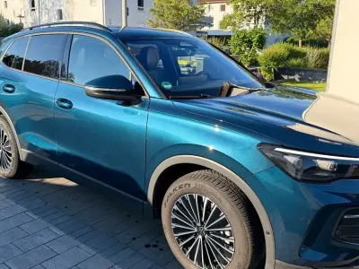 Gebraucht VW Tiguan Life 204 PS (150 kW) 2025 Blau SUV