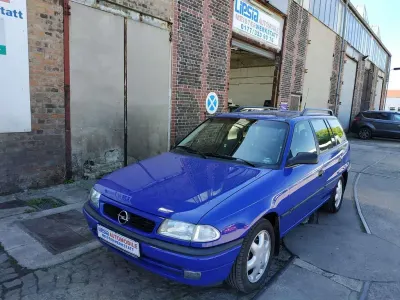 Usata Opel Astra 116 CV (85 kW) 1997 Blu Berlina