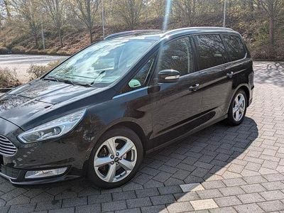 Second-hand Ford Galaxy 211 CP (155 kW) 2015 Negru Monovolum