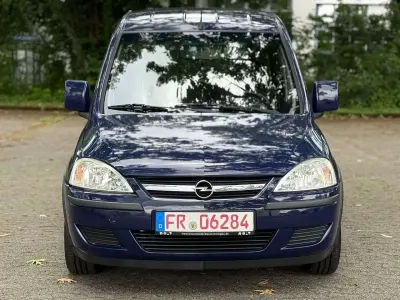 Gebraucht Opel Combo Edition 90 PS (66 kW) 2006 Royalblau h: u2/f:atlantikblau Van / Kleinbus