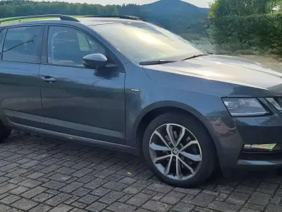Używany Skoda Octavia Drive 179 KM (131 kW) 2017 Szary Kombi