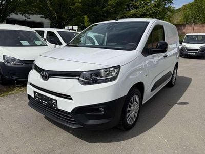 Usata Toyota Proace 102 CV (75 kW) 2022 Bianco Monovolume