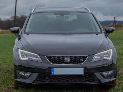 Schwarz Gebraucht 2016 Seat Leon ST FR Kombi | 13.799 € (Fairer Preis)