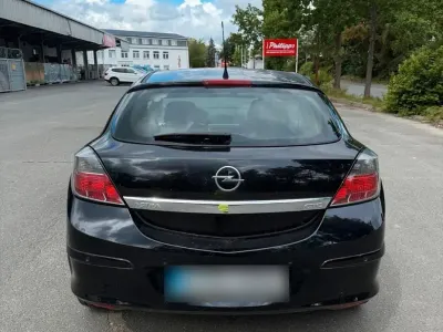 Gebraucht Opel Astra GTC 105 PS (77 kW) 2007 Schwarz Coupé