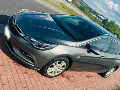 Gebraucht Opel Astra 125 PS (91 kW) 2017 Grau Kombi