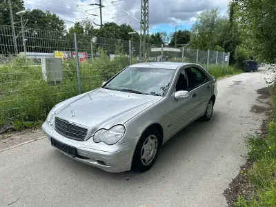 Gebraucht Mercedes C200 163 PS (119 kW) 2003 Silber Limousine