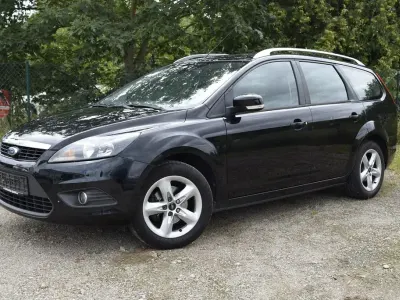 Gebraucht Ford Focus Style 101 PS (74 kW) 2010 Schwarz Kombi