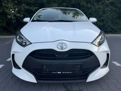 Gebraucht Toyota Yaris Comfort 72 PS (52 kW) 2021 Weiß Kleinwagen