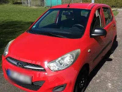 Gebraucht Hyundai i10 Edition 69 PS (50 kW) 2010 Rot Kleinwagen