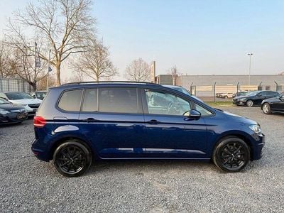 Gebraucht VW Touran Comfortline 150 PS (110 kW) 2018 Blau Van / Kleinbus