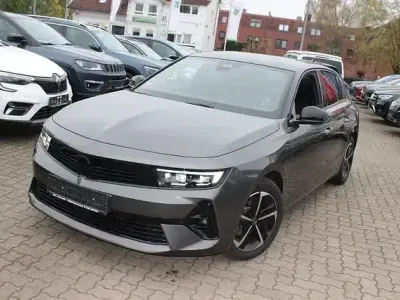 Gebraucht Opel Astra 131 PS (96 kW) 2025 Grau Limousine