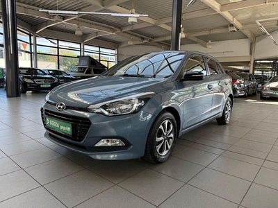 Second-hand Hyundai i20 Passion 84 CP (61 kW) 2018 Albastru Hatchback