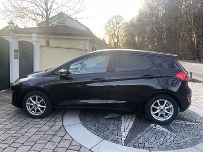 gebraucht Ford Fiesta 1,1 Cool & Connect,Navigation,DAB,PDC,Top