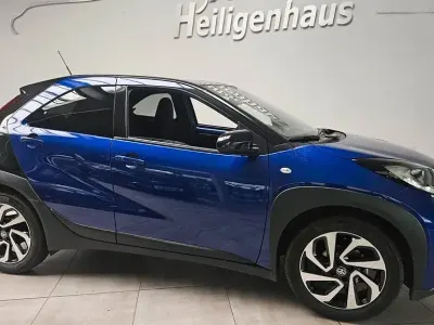 Gebraucht Toyota Aygo X Pulse 72 PS (52 kW) 2023 Blau metallic SUV