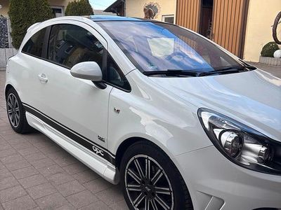 Używany Opel Corsa Edition 100 KM (73 kW) 2010 Biały Hatchback