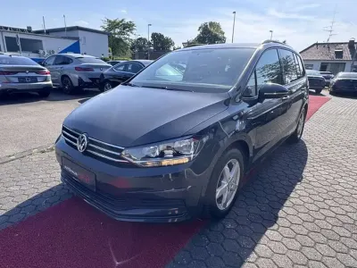 Gebraucht VW Touran 116 PS (85 kW) 2018 Grau Van / Kleinbus