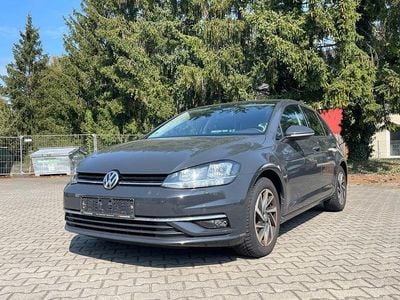 Usata VW Golf VII Sound 110 CV (80 kW) 2017 Grigio Berlina