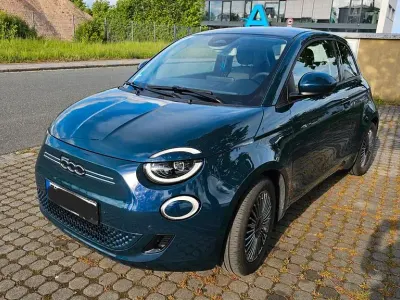 Gebraucht Fiat 500e Icon 86 kW (118 PS) 2022 Grün Kleinwagen