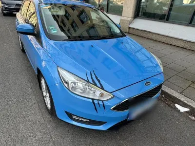 Gebraucht Ford Focus Business Edition 125 PS (91 kW) 2016 Blau Kombi
