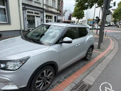 Gebraucht SsangYong Tivoli 116 PS (85 kW) 2016 Silber SUV