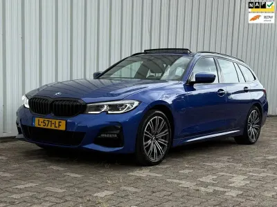 Gebraucht BMW 330 M Sport 184 PS (135 kW) 2021 Blau Kombi