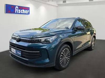 Gebraucht VW Tiguan Life 150 PS (110 kW) 2025 Nightshade blue metallic SUV